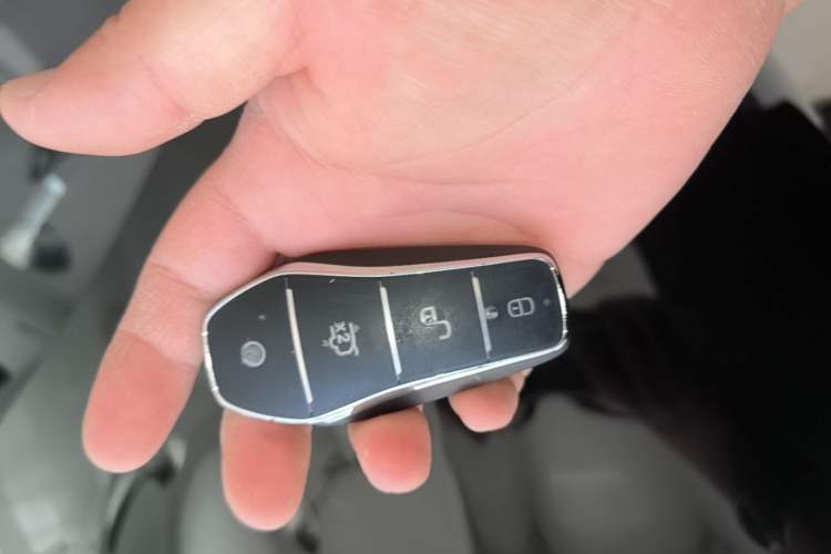 Used BYD Song PLUS New Energy 2025 DM-i Intelligent Driving 160KM Flagship Model Vehicle Key