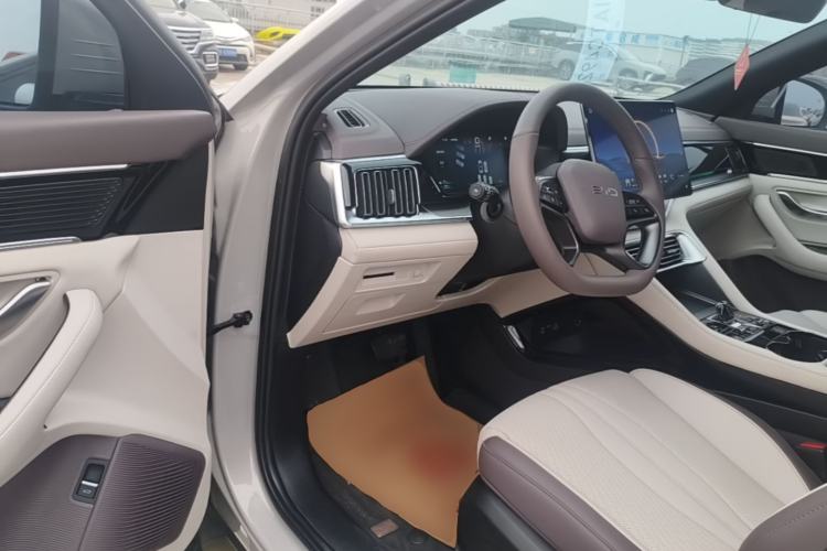 Used BYD Song PLUS New Energy 2025 DM-i Smart Drive 112KM Prestige Model Driver Seat