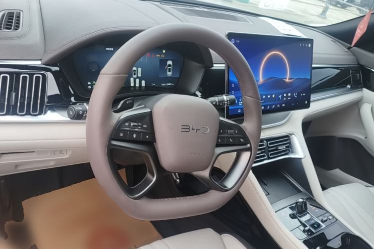 Used BYD Song PLUS New Energy 2025 DM-i Smart Drive 112KM Prestige Model Steering Wheel
