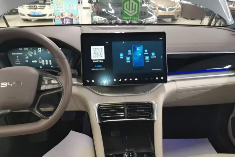 Used BYD Song PLUS New Energy 2025 EV Intelligent Driving Version 520km Premium Model Audio And AC Panel