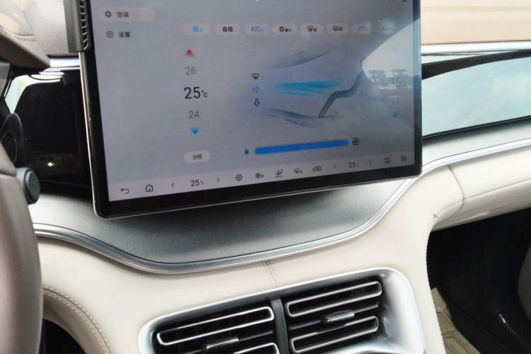 Used BYD Song PLUS New Energy 2025 EV 520km Luxury Version Audio And AC Panel