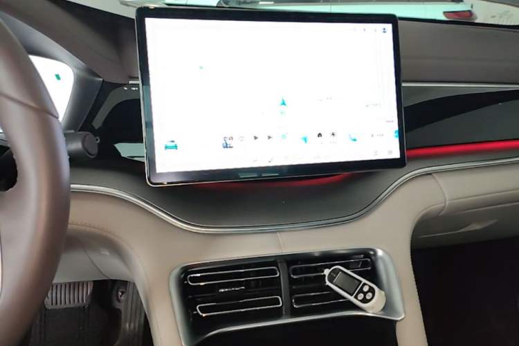 Used BYD Song PLUS New Energy 2025 DM-i 112KM Prestige Model Audio And AC Panel