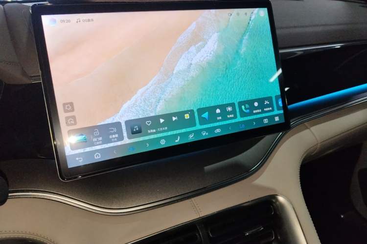 Used BYD Song PLUS New Energy 2025 DM-i 112KM Prestige Model Audio And AC Panel