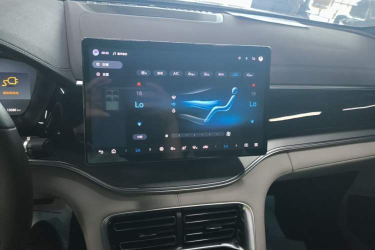 Used BYD Song PLUS New Energy 2025 EV Intelligent Driving Edition 520km Luxury Model Audio And AC Panel