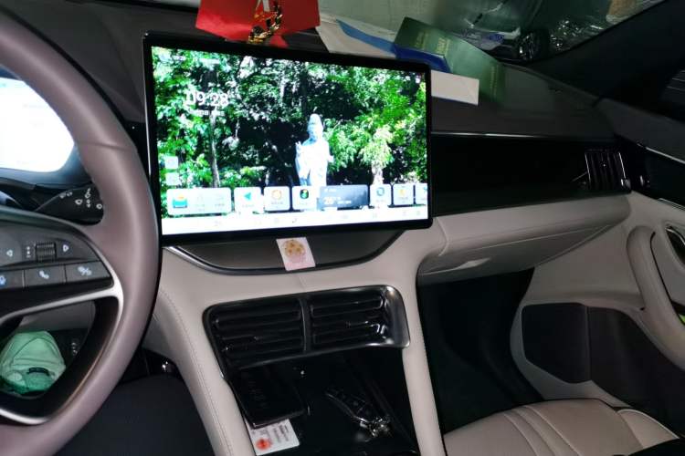 Used BYD Song PLUS New Energy 2025 EV 520km Premium Version Audio And AC Panel