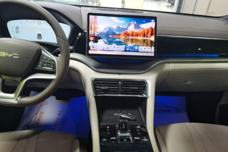 Used BYD Song PLUS New Energy 2025 DM-i 112KM Prestige Model Audio And AC Panel