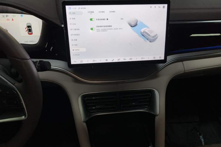 Used BYD Song PLUS New Energy 2025 DM-i 112KM Prestige Model Audio And AC Panel