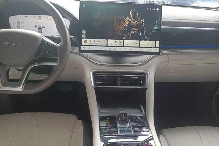 Used BYD Song PLUS New Energy 2025 DM-i 160KM Flagship Model Audio And AC Panel