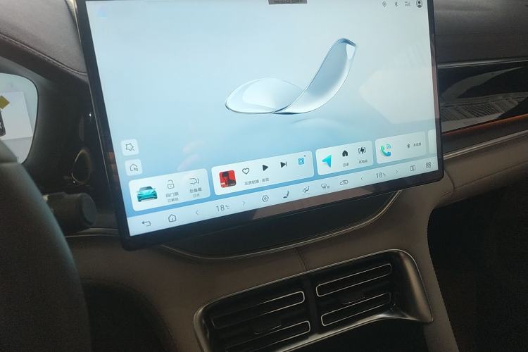 Used BYD Song PLUS New Energy 2025 DM-i Smart Drive 112KM Prestige Model Audio And AC Panel