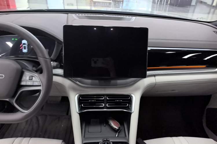 Used BYD Song PLUS New Energy 2025 EV Intelligent Driving Version 520km Premium Model Audio And AC Panel