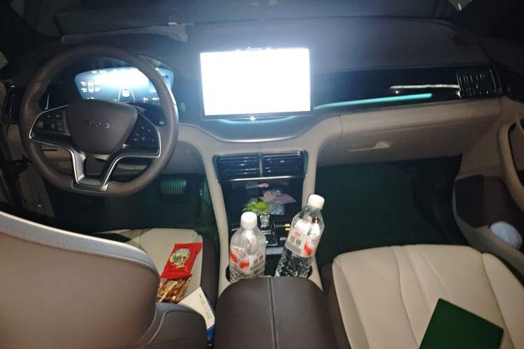 Used BYD Song PLUS New Energy 2025 DM-i 112KM Prestige Model Audio And AC Panel
