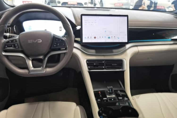 Used BYD Song PLUS New Energy 2025 DM-i 112KM Prestige Model Center Console