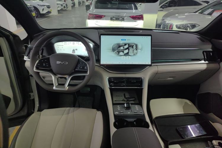Used BYD Song PLUS New Energy 2025 DM-i 160KM Flagship Model Center Console