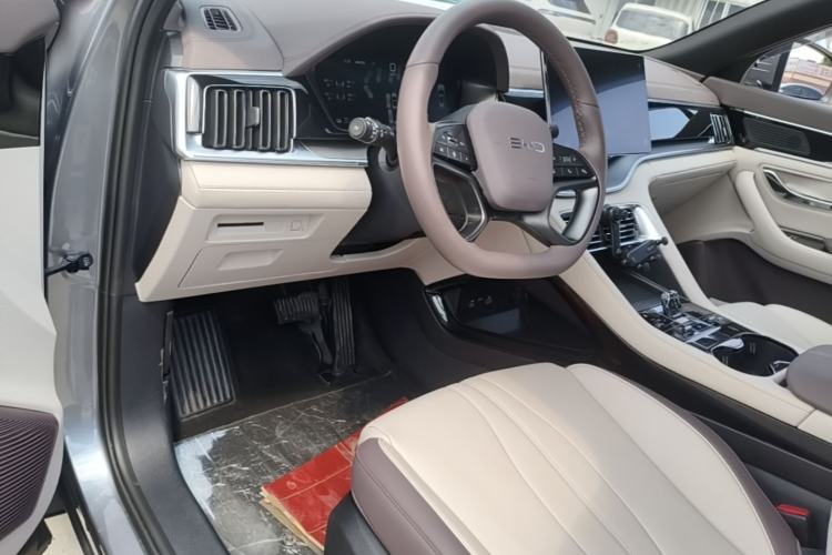 Used BYD Song PLUS New Energy 2025 EV 520km Luxury Version Center Console