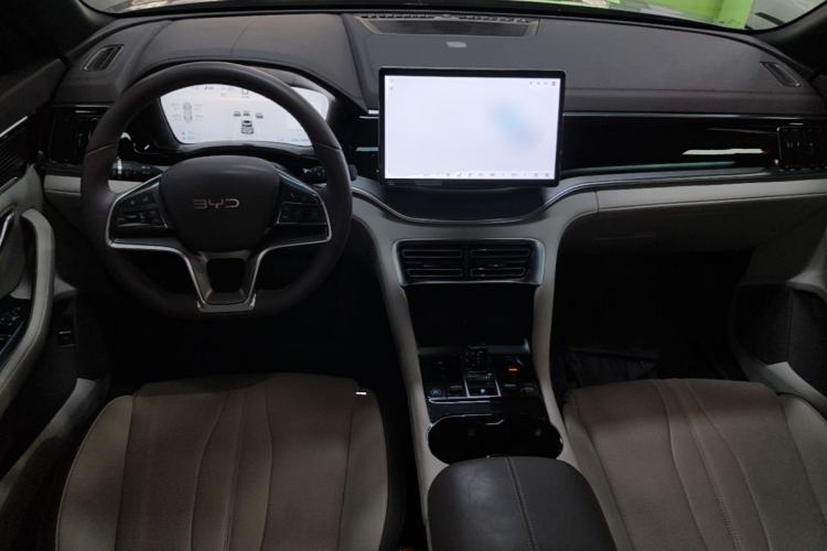Used BYD Song PLUS New Energy 2025 DM-i 112KM Prestige Model Center Console