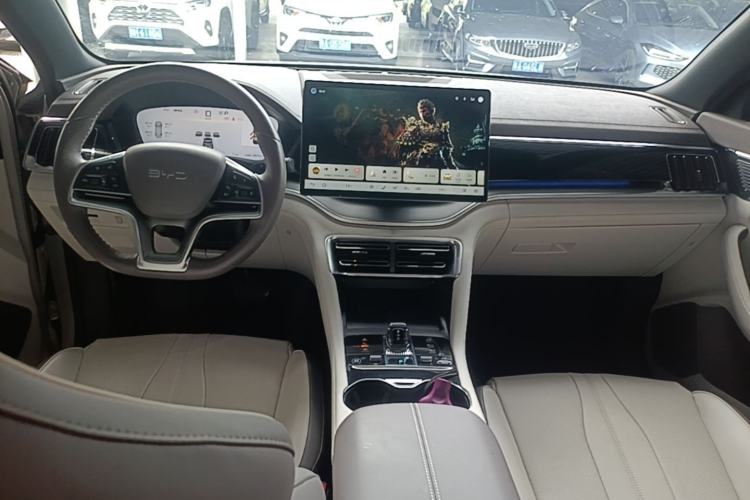 Used BYD Song PLUS New Energy 2025 DM-i 160KM Flagship Model Center Console