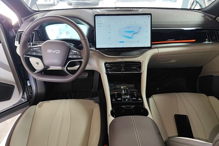 Used BYD Song PLUS New Energy 2025 EV Intelligent Driving Version 520km Premium Model Center Console