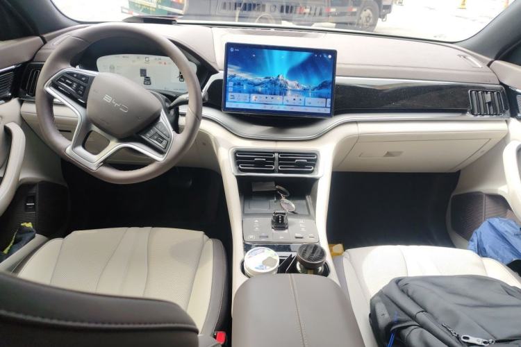 Used BYD Song PLUS New Energy 2025 DM-i 112KM Prestige Model Center Console