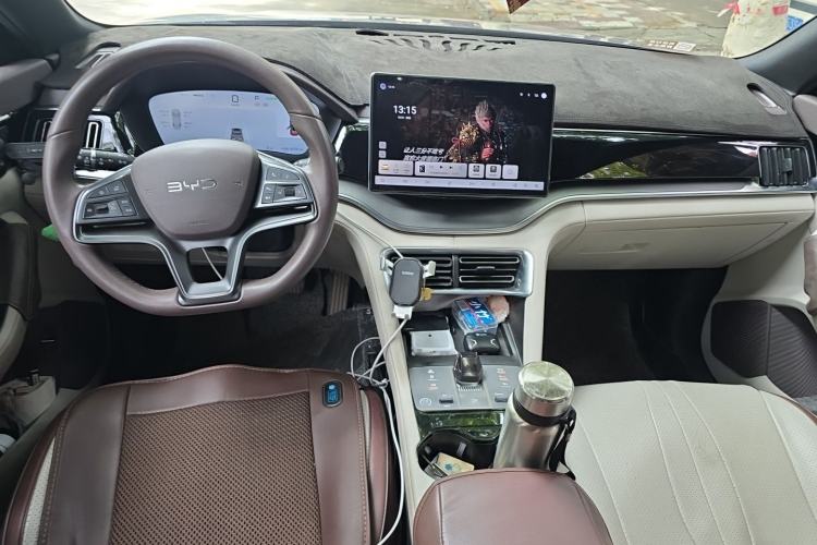 Used BYD Song PLUS New Energy 2025 EV 520km Luxury Version Center Console