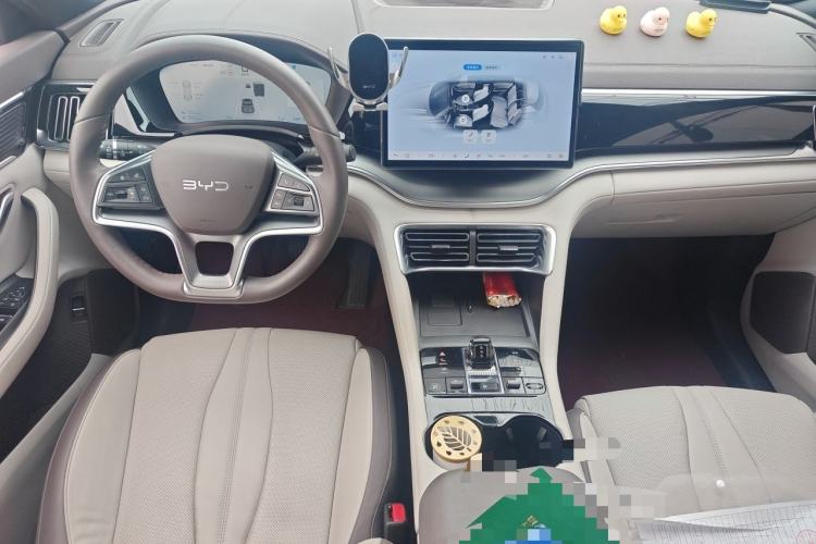 Used BYD Song PLUS New Energy 2025 DM-i 112KM Prestige Model Center Console