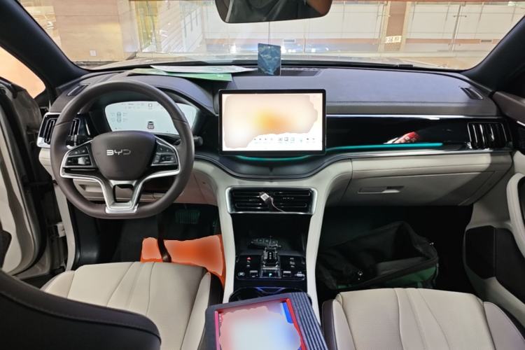 Used BYD Song PLUS New Energy 2025 DM-i 112KM Prestige Model Center Console