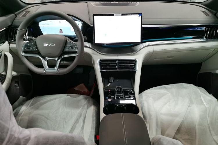 Used BYD Song PLUS New Energy 2025 DM-i 112KM Prestige Model Center Console