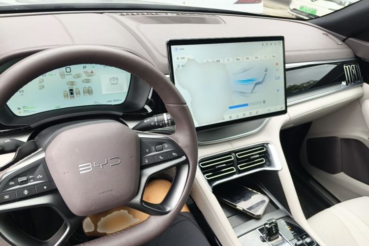 Used BYD Song PLUS New Energy 2025 DM-i Intelligent Driving 160KM Flagship Model Center Console