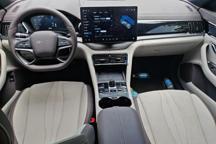 Used BYD Song PLUS New Energy 2025 DM-i 112KM Prestige Model Center Console