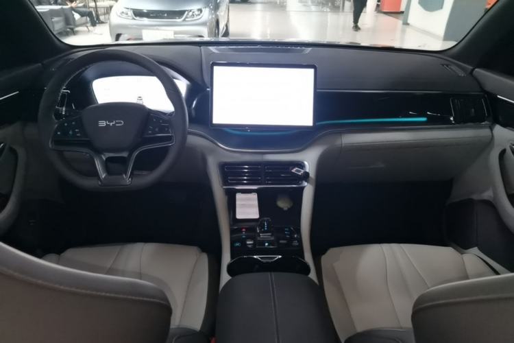Used BYD Song PLUS New Energy 2025 DM-i 112KM Prestige Model Center Console