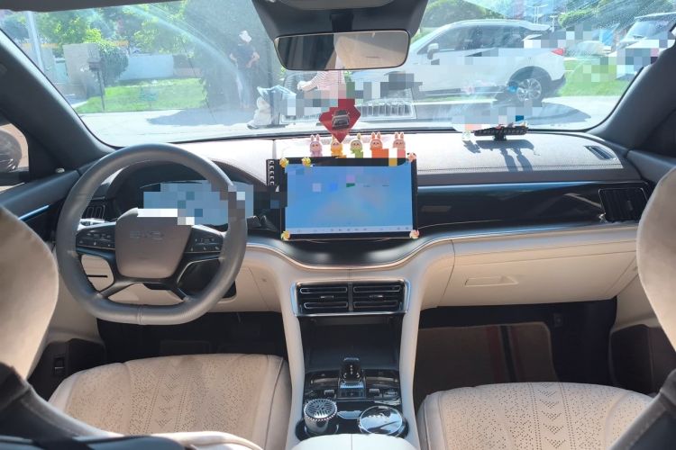 Used BYD Song PLUS New Energy 2025 DM-i 112KM Prestige Model Center Console