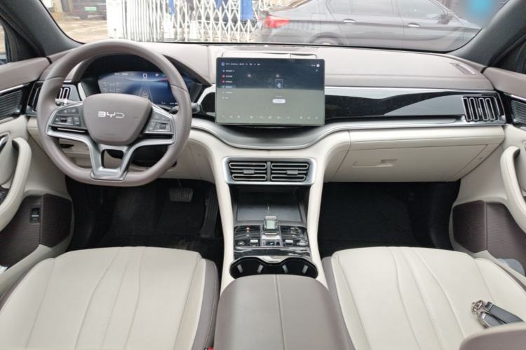 Used BYD Song PLUS New Energy 2025 DM-i 112KM Prestige Model Center Console