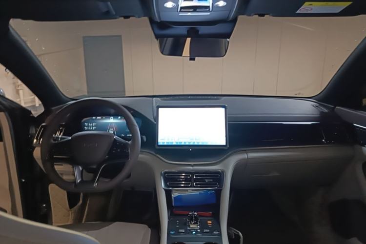 Used BYD Song PLUS New Energy 2025 DM-i 112KM Prestige Model Center Console