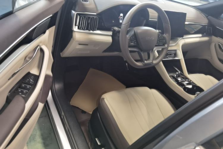 Used BYD Song PLUS New Energy 2025 DM-i 112KM Prestige Model Driver Seat