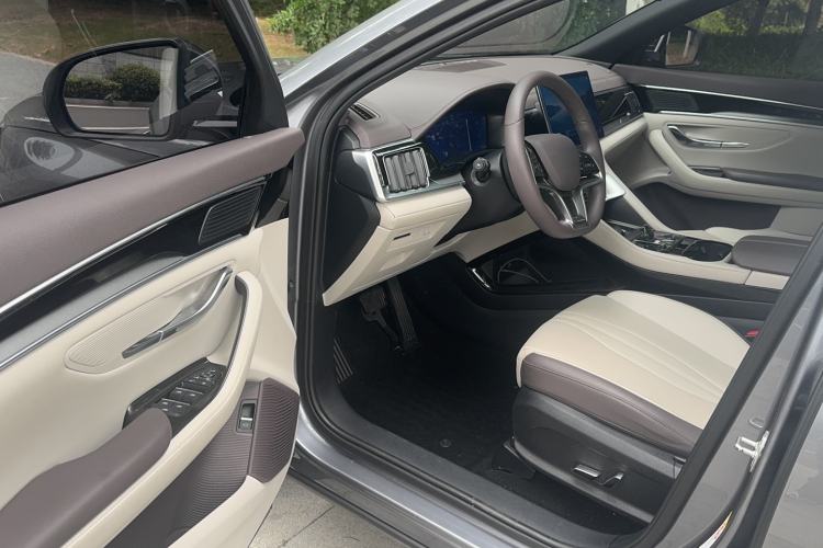 Used BYD Song PLUS New Energy 2025 DM-i 112KM Prestige Model Driver Seat