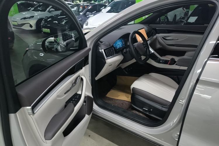Used BYD Song PLUS New Energy 2025 EV Intelligent Driving Edition 520km Luxury Model Driver Seat