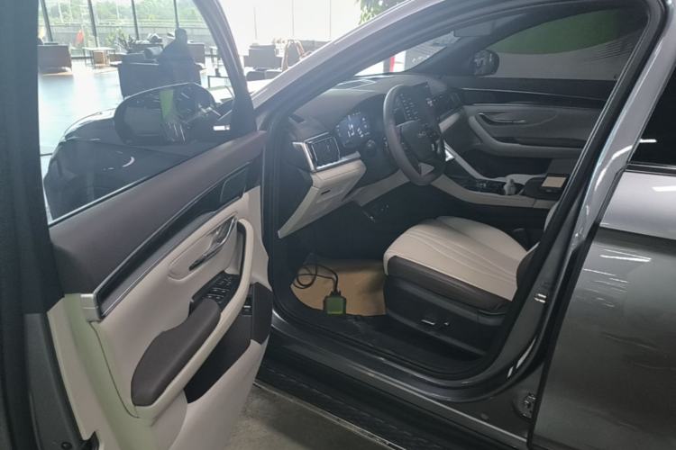 Used BYD Song PLUS New Energy 2025 EV Intelligent Driving Edition 520km Luxury Model Driver Seat