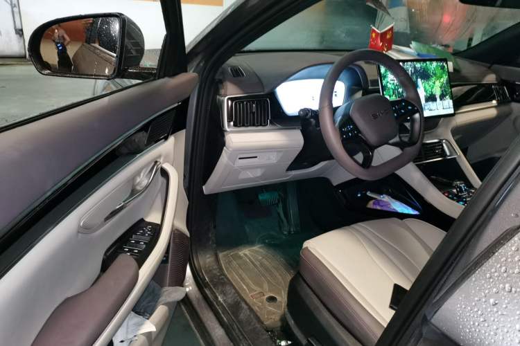 Used BYD Song PLUS New Energy 2025 EV 520km Premium Version Driver Seat