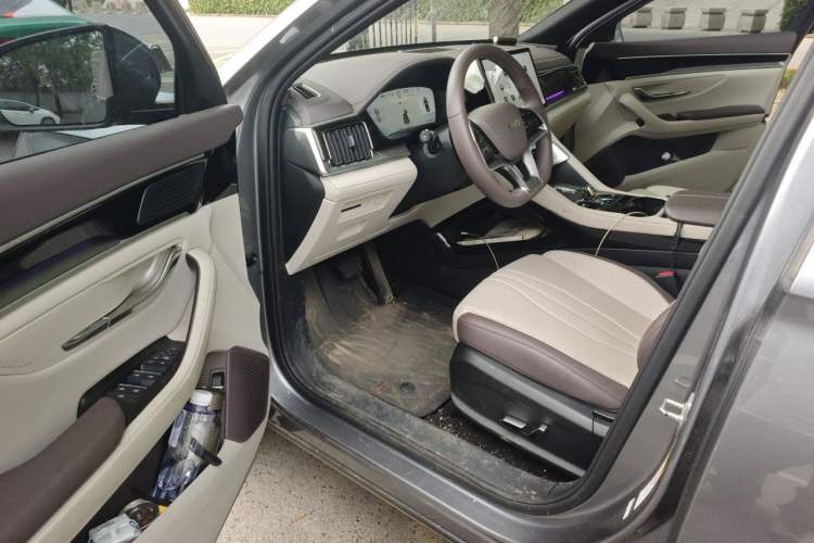 Used BYD Song PLUS New Energy 2025 DM-i 112KM Prestige Model Driver Seat