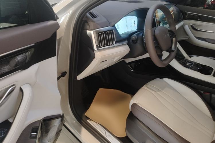 Used BYD Song PLUS New Energy 2025 DM-i Intelligent Driving 160KM Flagship Model Driver Seat