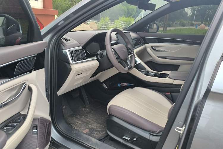 Used BYD Song PLUS New Energy 2025 DM-i 112KM Prestige Model Driver Seat