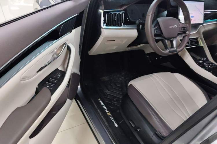 Used BYD Song PLUS New Energy 2025 DM-i 112KM Prestige Model Driver Seat