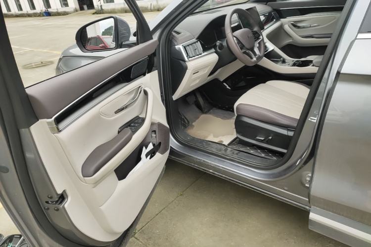 Used BYD Song PLUS New Energy 2025 DM-i 112KM Prestige Model Driver Seat