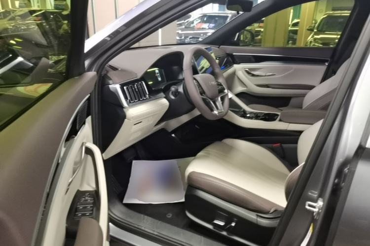 Used BYD Song PLUS New Energy 2025 DM-i 112KM Prestige Model Driver Seat