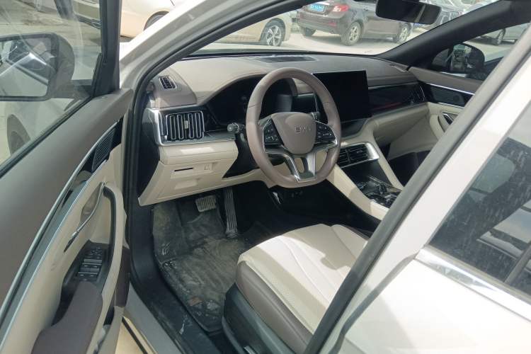 Used BYD Song PLUS New Energy 2025 DM-i 112KM Prestige Model Driver Seat