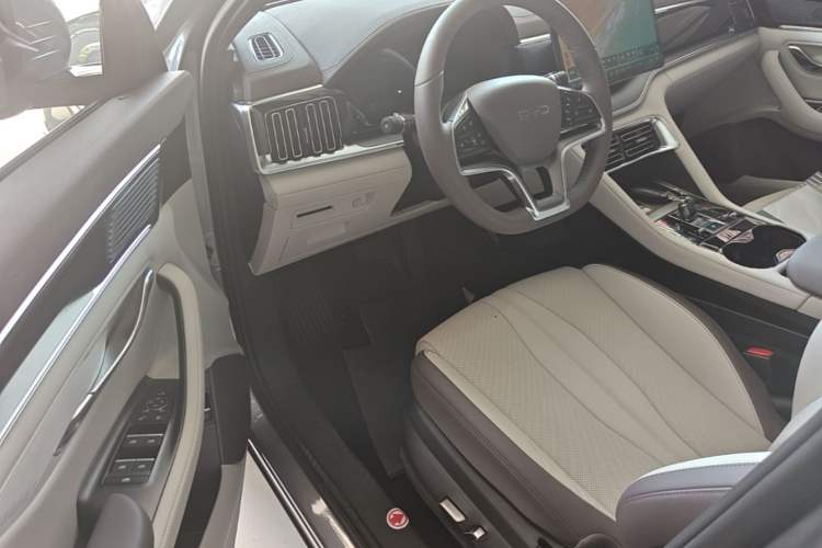 Used BYD Song PLUS New Energy 2025 DM-i 112KM Prestige Model Driver Seat