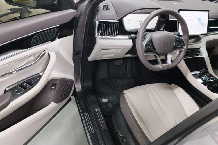 Used BYD Song PLUS New Energy 2025 DM-i 112KM Prestige Model Driver Seat