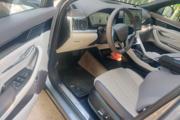 Used BYD Song PLUS New Energy 2025 DM-i 160KM Flagship Model Driver Seat