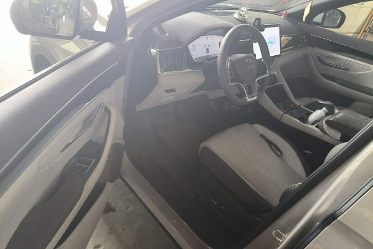 Used BYD Song PLUS New Energy 2025 DM-i 112KM Prestige Model Driver Seat