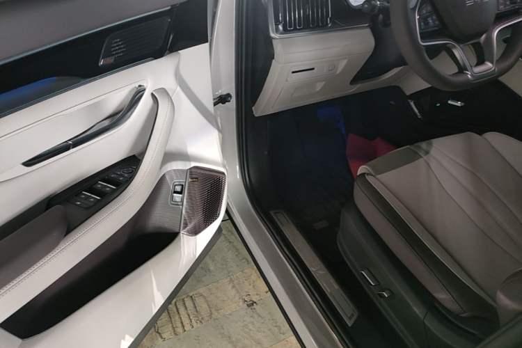 Used BYD Song PLUS New Energy 2025 DM-i 160KM Flagship PLUS Driver Seat