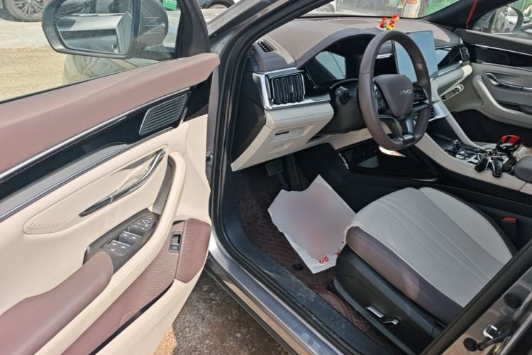 Used BYD Song PLUS New Energy 2025 DM-i 112KM Prestige Model Driver Seat